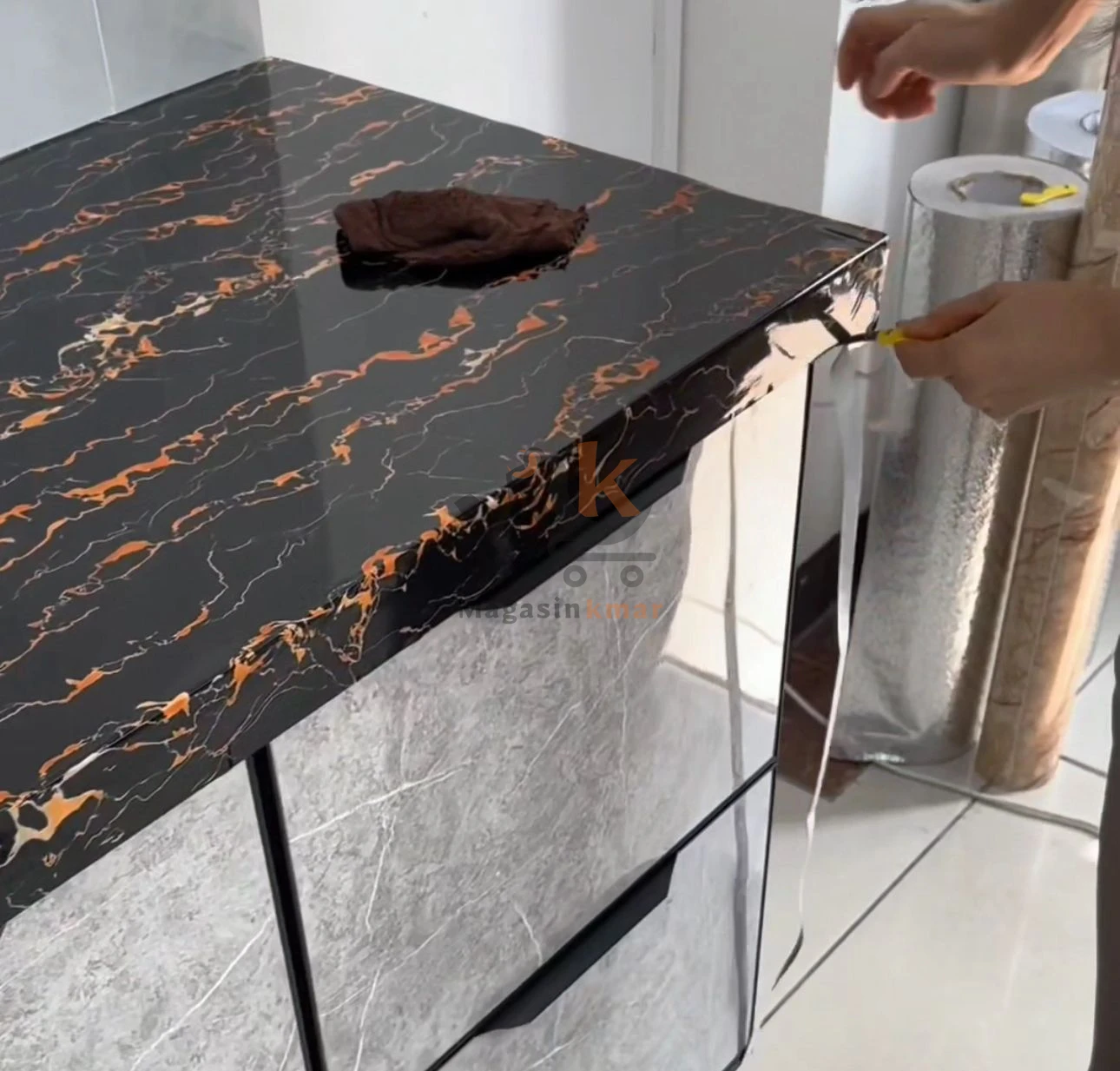 Nappe autocollante imperméable en plastique – 1 m x 67,5 cm – Protection et décoration