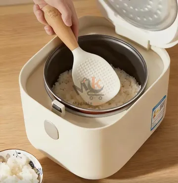 Cuillère en silicone 22 cm avec manche effet bois – Ustensile cuisine pratique et élégant