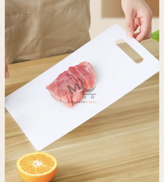 Planche à découper en plastique