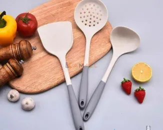Set de 3 ustensiles de cuisine en silicone 27 cm