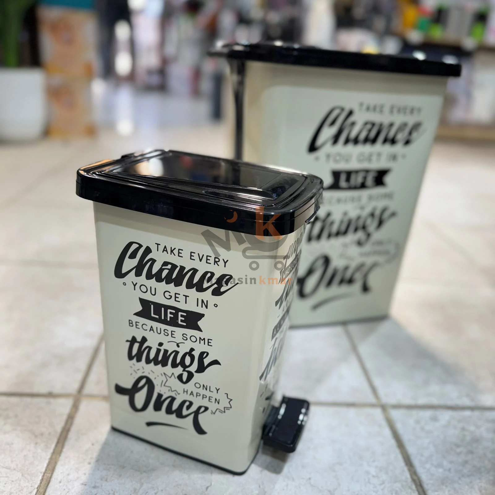 Poubelle en plastique PM